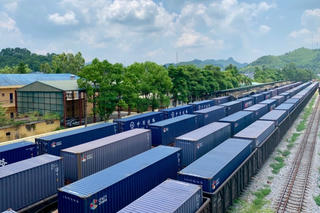 Thúc đẩy phát triển đường sắt liên vận Việt - Trung
