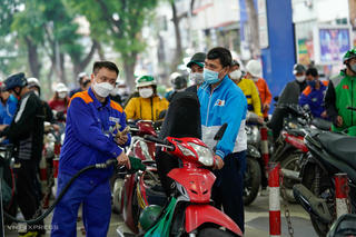 Chiều nay, giá xăng có thể tăng 