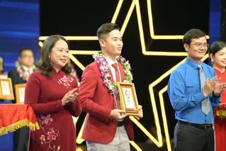 Khát vọng quốc ca, cờ Tổ quốc tung bay trên đấu trường quốc tế