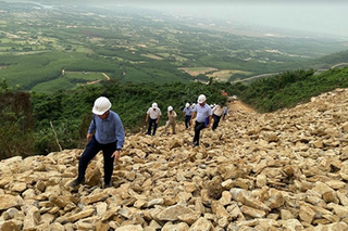 Quyết tâm hoàn thành dự án đường dây đưa điện ra Bắc