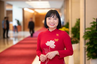 Đại biểu Nguyễn Thị Việt Nga: “Cải cách tiền lương và tăng năng suất lao động có quan hệ mật thiết với nhau”