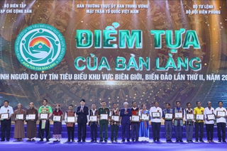 Tôn vinh 200 'Điểm tựa của bản làng'