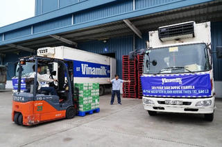 Vinamilk hỗ trợ gần 3 tỷ đồng sản phẩm dinh dưỡng thiết yếu cho 10 tỉnh thành ảnh hưởng bão lũ