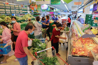 Giá lương thực, thực phẩm, xăng dầu, nhà cho thuê kéo CPI tháng 10 tăng