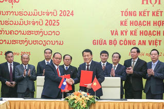 Việt Nam - Lào: Tăng cường trụ cột hợp tác an ninh