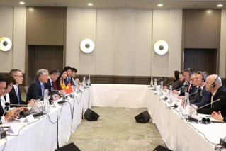 Trung tâm tài chính quốc tế sẽ được trao cơ chế “một cửa, tại chỗ” 