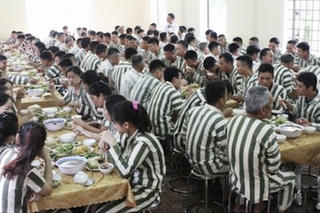 Bộ Công an trả lời kiến nghị nâng chế độ ăn cho người bị giam giữ