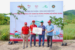Dai-ichi Life Việt Nam triển khai trồng hơn 10.000 cây xanh tại Rừng phòng hộ Đồng Xuân (tỉnh Phú Yên)