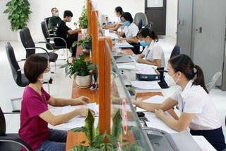 Cán bộ, công chức không được từ chối giải quyết thủ tục hành chính với lý do 'đang sắp xếp bộ máy'