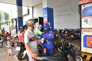 Áp dụng thuế VAT mới, giá xăng dầu giảm mạnh từ 1/7
