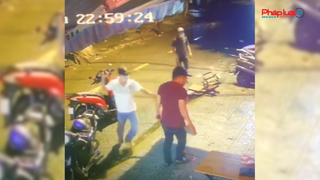 Hành hung hàng xóm vì không cho để nhờ xe