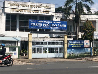 Đồng Tháp: Kỷ luật phó hiệu trưởng vì gửi clip “phản cảm”