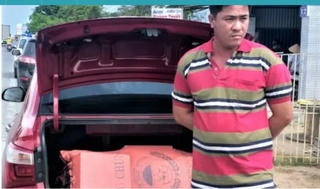 Sóc Trăng: Bắt giữ ô tô vận chuyển 3.525 bao thuốc lá nhập lậu