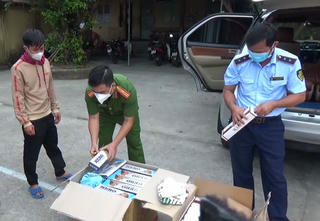 Vĩnh Long: Tạm giữ hình sự đối tượng vận chuyển 3.000 bao thuốc lá ngoại nhập