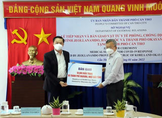 Cần Thơ tiếp nhận nguồn viện trợ y tế từ Hàn Quốc và Nhật Bản với tổng giá trị khoảng 470 triệu đồng