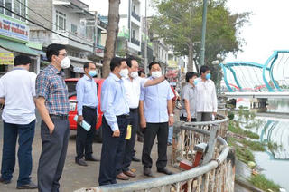 Chủ tịch UBND tỉnh Sóc Trăng khảo sát thực tế việc cải tạo bờ kè sông Maspero