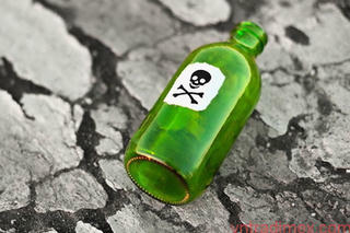 Sản xuất trái phép chất cháy, chất độc: Sẽ bị truy cứu trách nhiệm hình sự thế nào? 