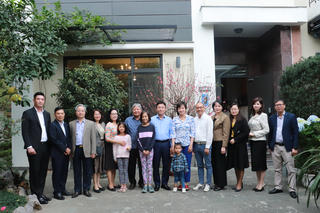 Lãnh đạo Bộ Tư pháp thăm, chúc tết gia đình nguyên lãnh đạo Bộ