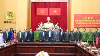 Bộ Công an – Bộ Tư pháp: Ký kết Chương trình phối hợp về trực trợ giúp pháp lý trong điều tra hình sự