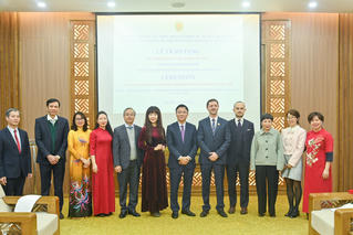 Bộ Tư pháp trao tặng Kỷ niệm chương “Vì sự nghiệp tư pháp”