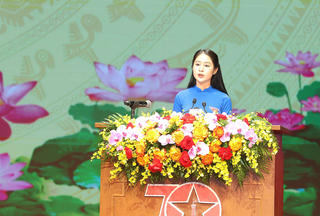 Chân dung nữ sinh viên trường Đại học Luật Hà Nội phát biểu tại Lễ kỷ niệm 70 năm Ngày Giải phóng Thủ đô