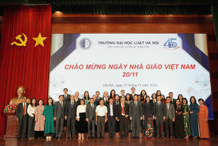 Trường Đại học Luật Hà Nội tổ chức Gặp mặt chào mừng Ngày Nhà giáo Việt Nam