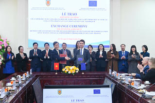 Trao Hiệp định Tài chính Dự án “Tăng cường pháp luật và tư pháp tại Việt Nam giai đoạn II”