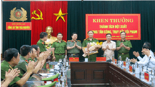 Thưởng “nóng” tập thể truy bắt đối tượng bắn người trên phố tại Thái Nguyên