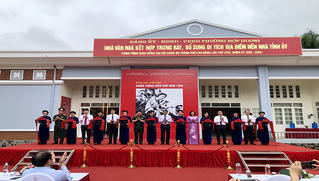 Khai mạc Triển lãm hơn 200 bức ảnh, hiện vật về Chiến thắng Biên giới năm 1950