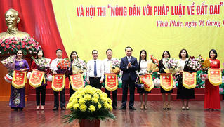 Vĩnh Phúc mít tinh hưởng ứng Ngày Pháp luật Việt Nam