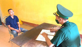 Khởi tố đối tượng "đang trong tầm kiểm soát" vì tàng trữ trái phép chất ma túy 