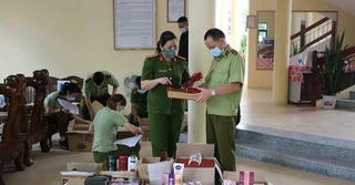 Thu giữ hơn 900kg mỹ phẩm, thực phẩm không rõ nguồn gốc xuất xứ
