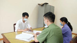 Bắt đối tượng tổ chức cho người khác ở lại Việt Nam trái phép với giá 6 triệu đồng