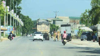 Vì sao xe quá khổ, quá tải vẫn ngang nhiên hoạt động tại Vĩnh Phúc?