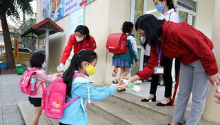 Học sinh Vĩnh Phúc tựu trường vào đầu tháng 9