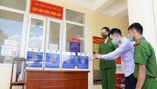 Trên 5.000 tờ khai điện tử được quét mã QR để phòng chống dịch COVID-19