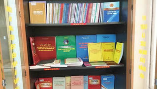 Cần tìm hướng đi mới cho tủ sách pháp luật