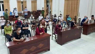 20 người tham gia hầu đồng trong mùa dịch bị xử phạt gần 150 triệu đồng