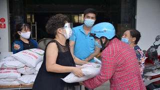 Thái Nguyên hỗ trợ gần 5 tỷ đồng cho người dân ở vùng dịch phía Nam