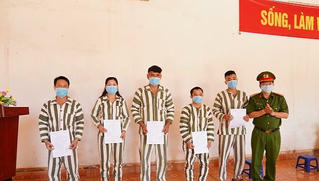 Hoà Bình đảm bảo an toàn cho 32 phạm nhân được đặc xá năm 2021