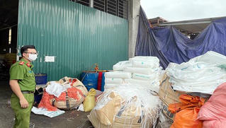 Không xử lý rác thải theo qui định để... tiết kiệm chi phí