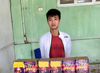 Vận chuyển trái phép 25 kg pháo, một đối tượng bị bắt giữ