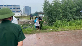 Bắc Giang: Tá hỏa khi phát hiện thi thể nam thanh niên tử vong dưới mương nước