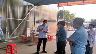 Bắc Ninh dừng phục vụ ăn uống tại chỗ và yêu cầu người dân không ra đường sau 22h