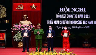 Công an tỉnh Tuyên Quang giữ vững an ninh trật tự, tích cực phòng chống dịch