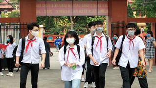 TP Bắc Giang cho học sinh đi học trở lại sau thời gian nghỉ để ngăn chặn bùng dịch