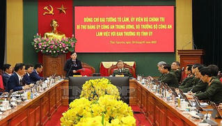 Bộ trưởng Bộ Công an yêu cầu tỉnh Thái Nguyên quan tâm kịp thời đời sống người dân dịp Tết