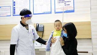 Phú Thọ: Bé trai 2 tuổi bị hoại tử ruột non do thoát vị bẹn nghẹt