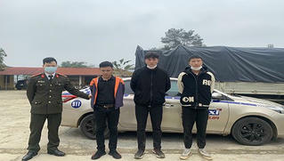 Công an Trùng Khánh (Cao Bằng) bắt giữ công dân Trung Quốc nhập cảnh trái phép