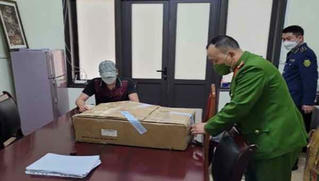 Sơn La: Lực lượng chức năng bắt giữ lô kít xét nghiệm COVID-19 lậu